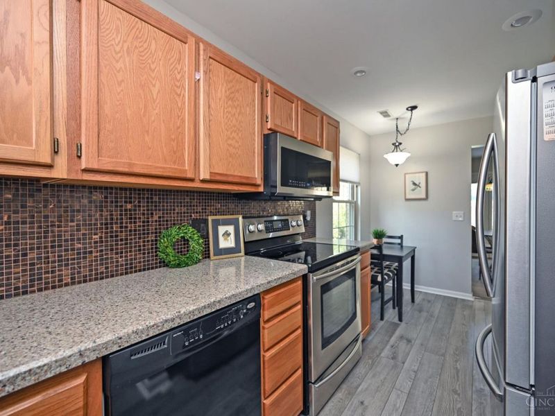 5918 Leeside Trail, Green Township, OH 45248 Photo 5