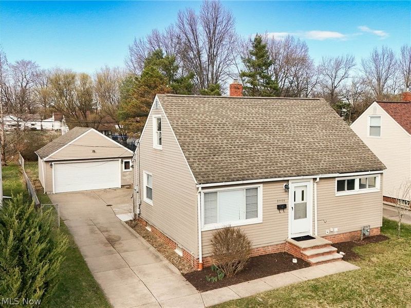 15401 Walvern Boulevard Boulevard, Maple Heights, OH 44137 Photo 1