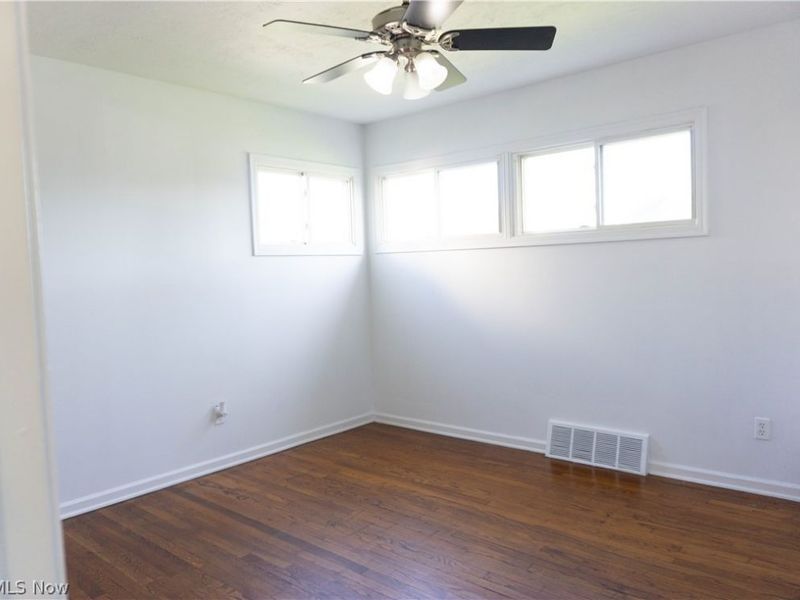 15401 Walvern Boulevard Boulevard, Maple Heights, OH 44137 Photo 17