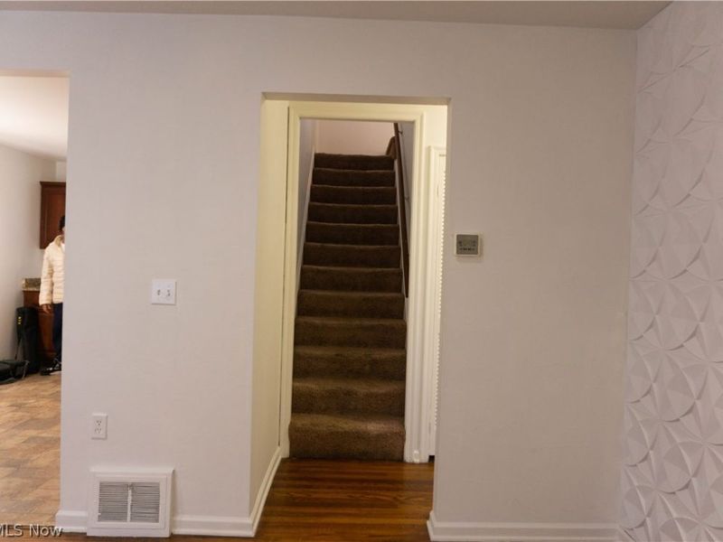 15401 Walvern Boulevard Boulevard, Maple Heights, OH 44137 Photo 19