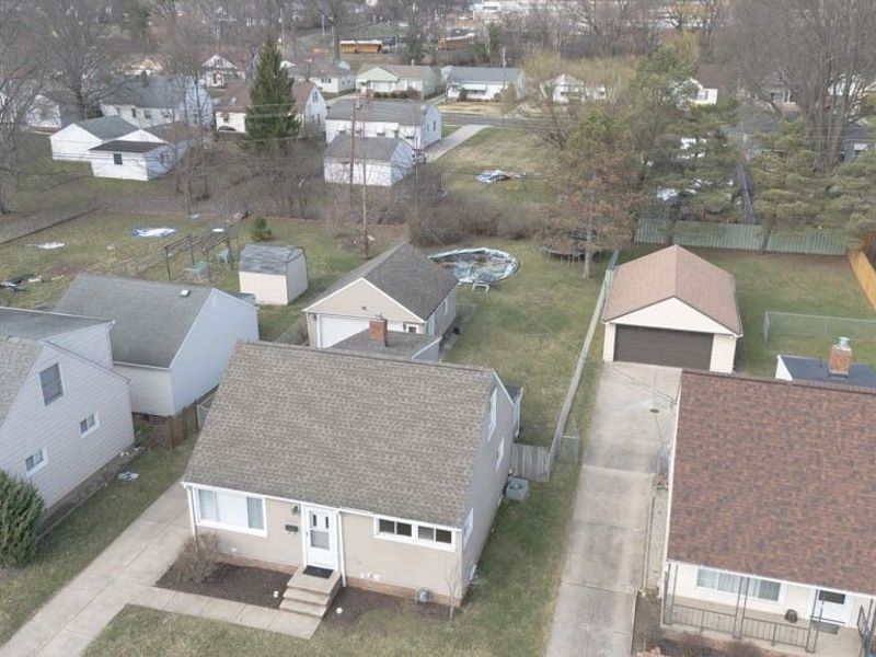 15401 Walvern Boulevard Boulevard, Maple Heights, OH 44137 Photo 28