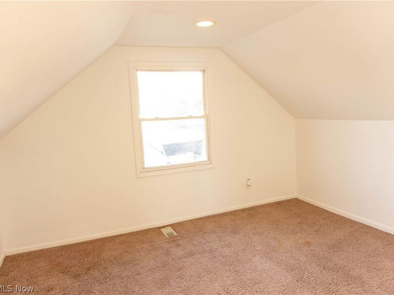 15401 Walvern Boulevard Boulevard, Maple Heights, OH 44137 Photo 31