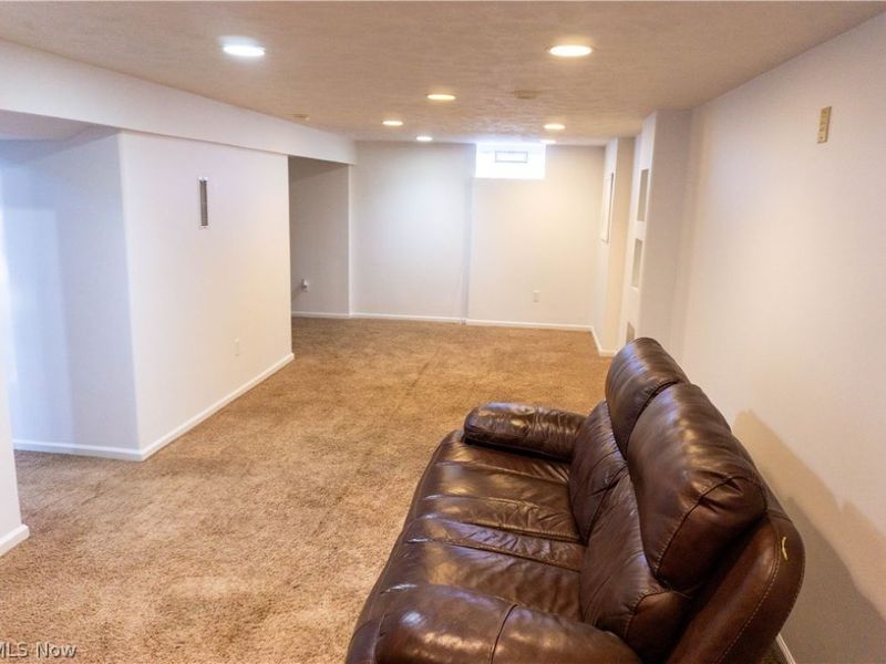 15401 Walvern Boulevard Boulevard, Maple Heights, OH 44137 Photo 32