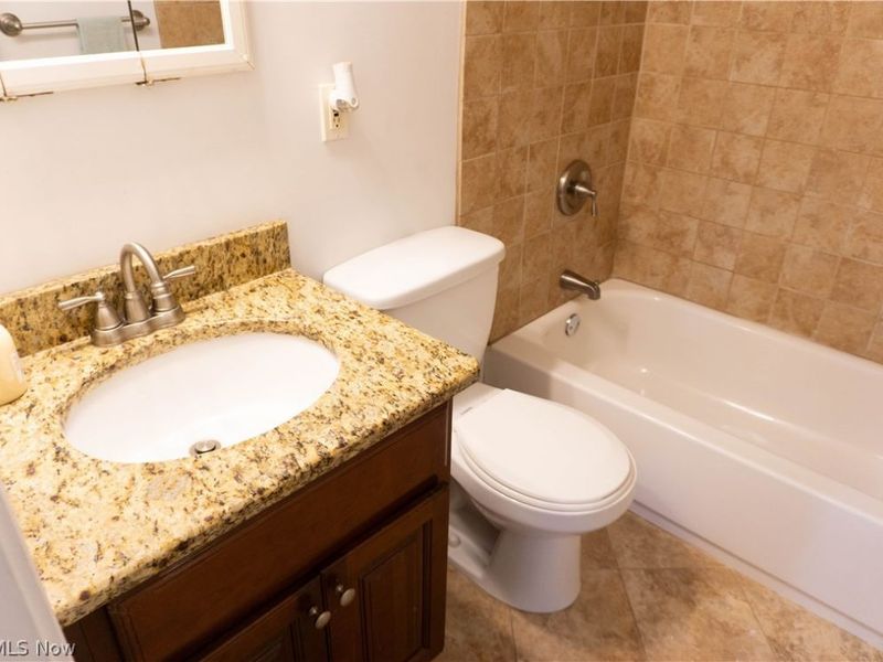 15401 Walvern Boulevard Boulevard, Maple Heights, OH 44137 Photo 6