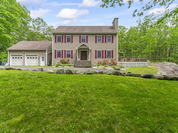 9 Jordan Hill, Newtown, CT 06482