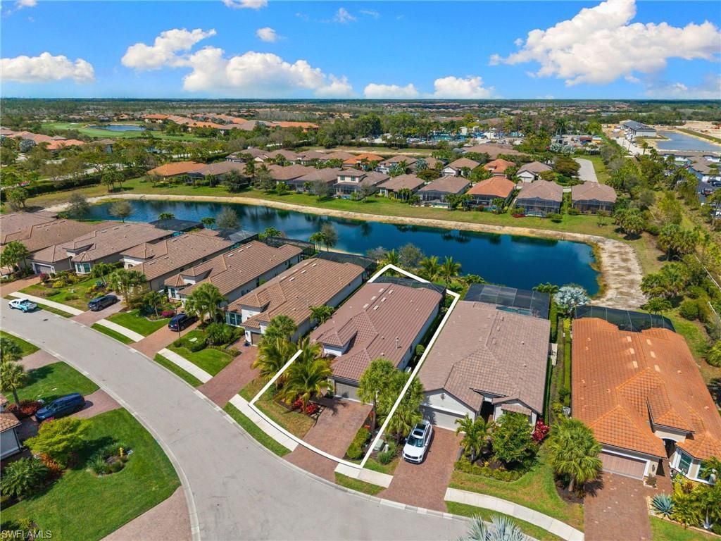 8685 Dilillo Ct, Naples, FL 34119 Photo