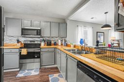 125 Bellegrove Dr. photo 4