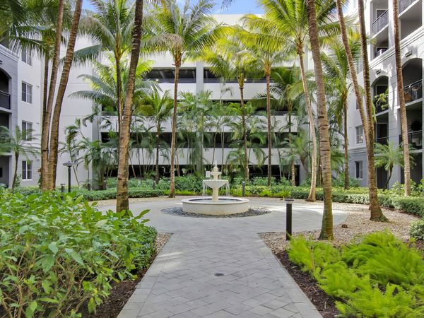 1660 Renaissance Commons Boulevard, Unit 2118, Boynton Beach, FL 33426