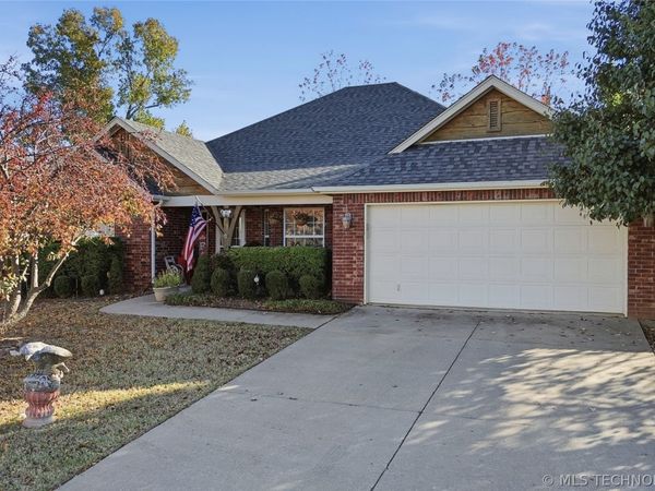 606 W 54th Street , Sand Springs, OK 74063