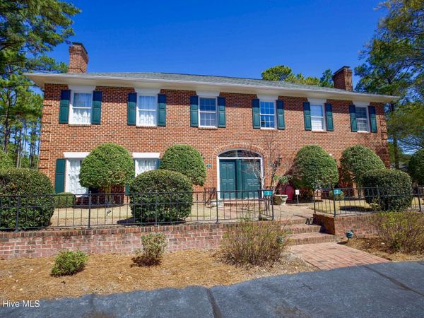 3 Drayton Court, Southern Pines, NC 28387