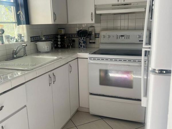 6620 W 2nd Ct, Unit 407, Hialeah, FL 33012