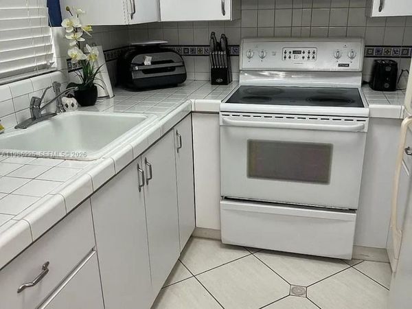 6620 W 2nd Ct , Unit 407, Hialeah, FL 33012