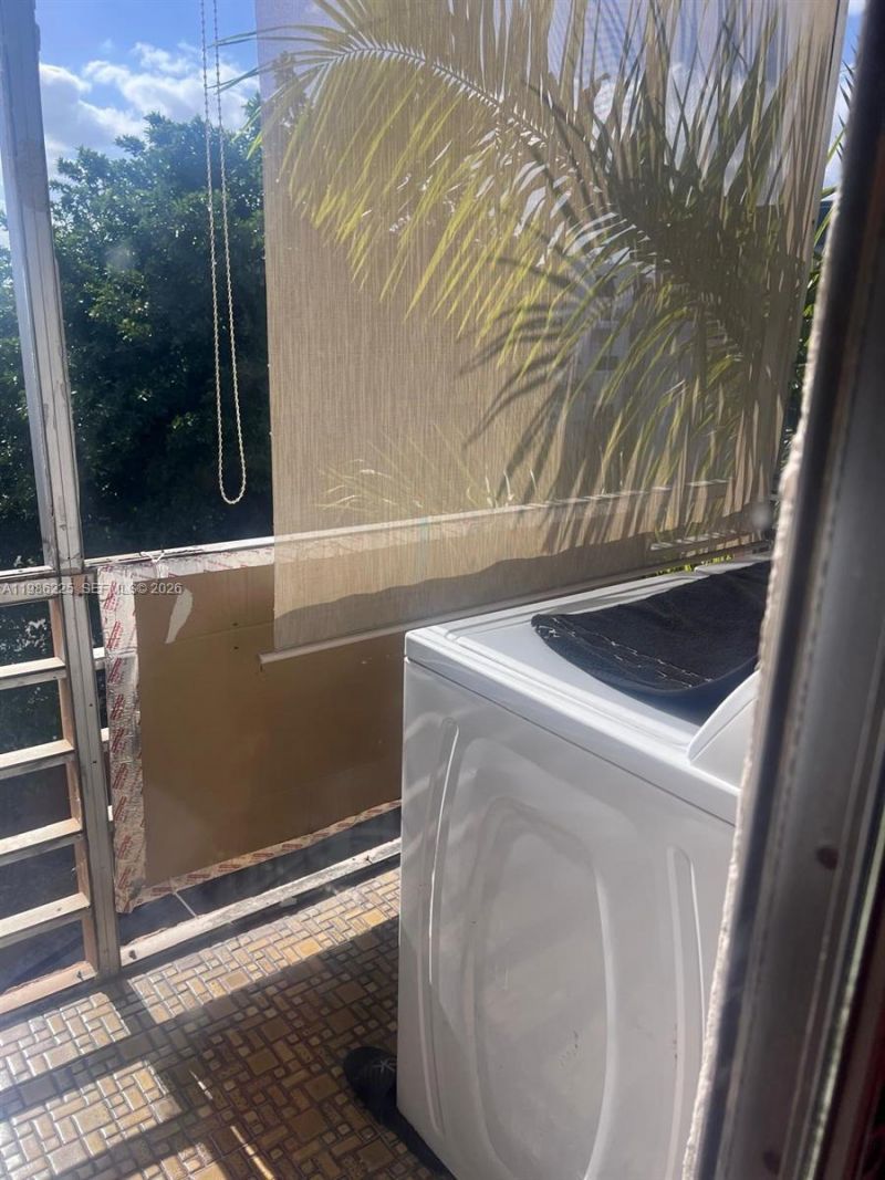 6620 W 2nd Ct, Unit 407, Hialeah, FL 33012 Photo
