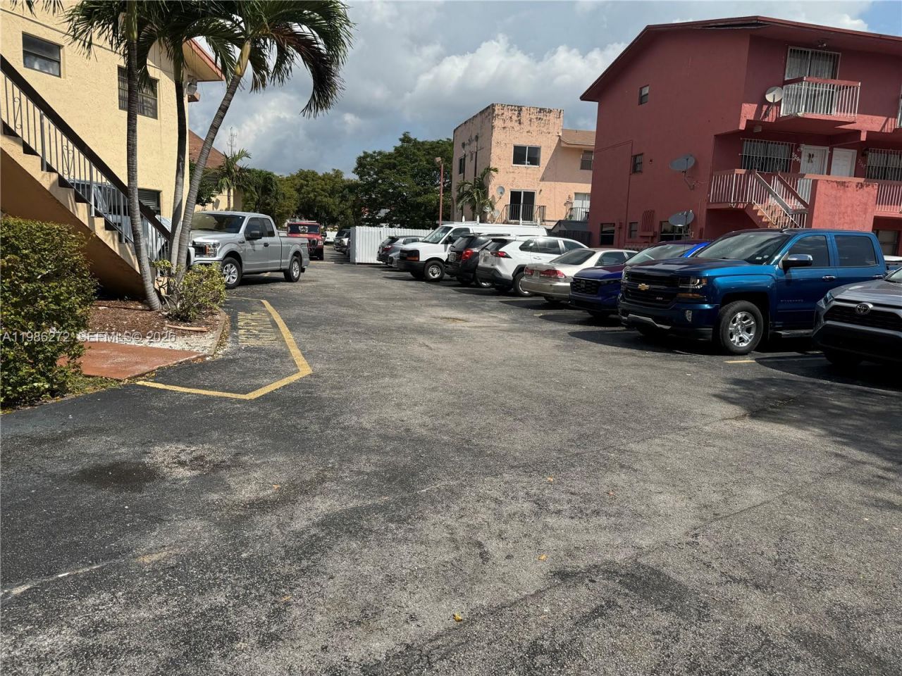 2295 W 53rd Pl, Unit 201, Hialeah, FL 33016 Photo