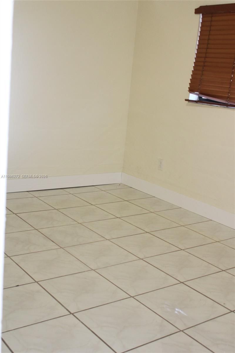 2295 W 53rd Pl, Unit 201, Hialeah, FL 33016 Photo
