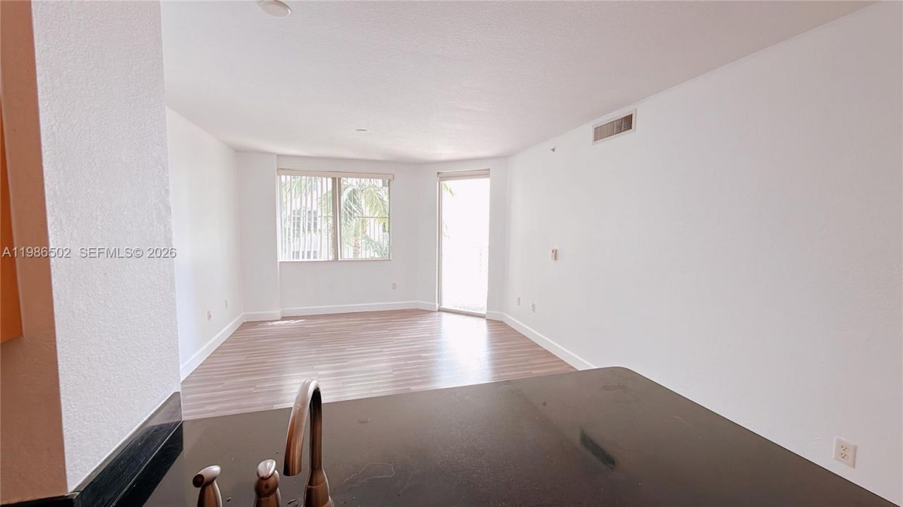 1830 Radius Dr, Unit 522, Hollywood, FL 33020 Photo