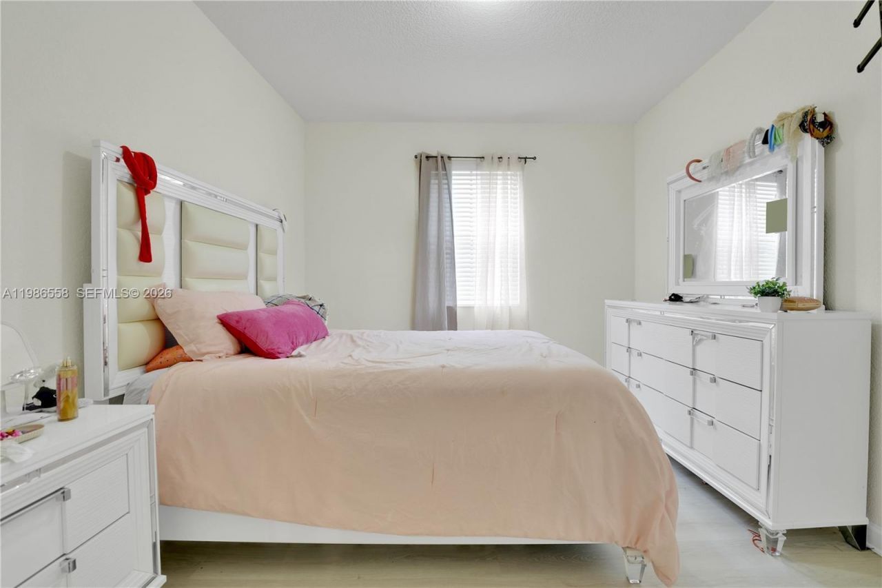 101 NE 37th Pl , Homestead, FL 33033 Photo