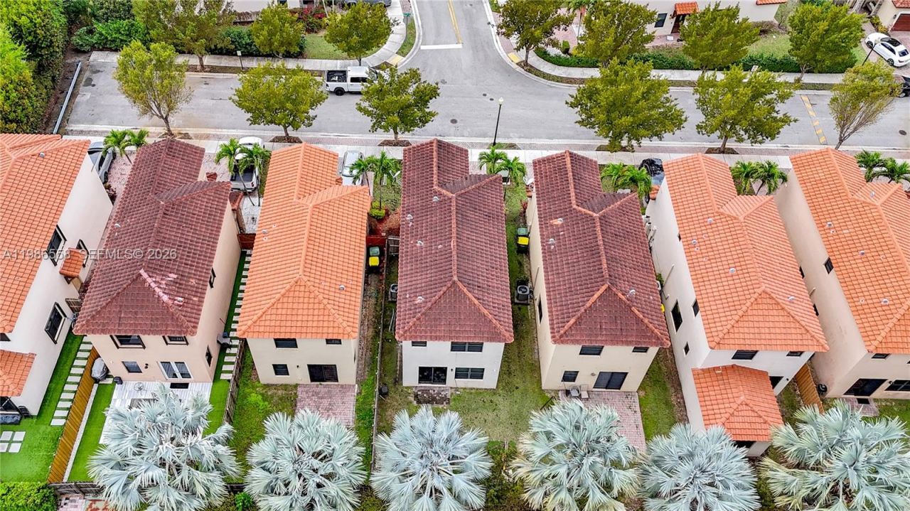 101 NE 37th Pl , Homestead, FL 33033 Photo