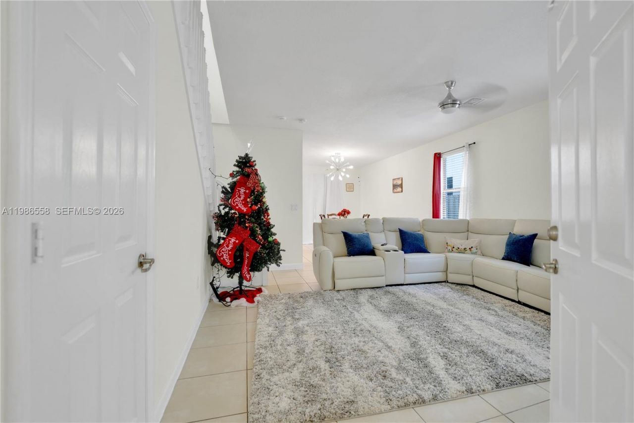 101 NE 37th Pl , Homestead, FL 33033 Photo