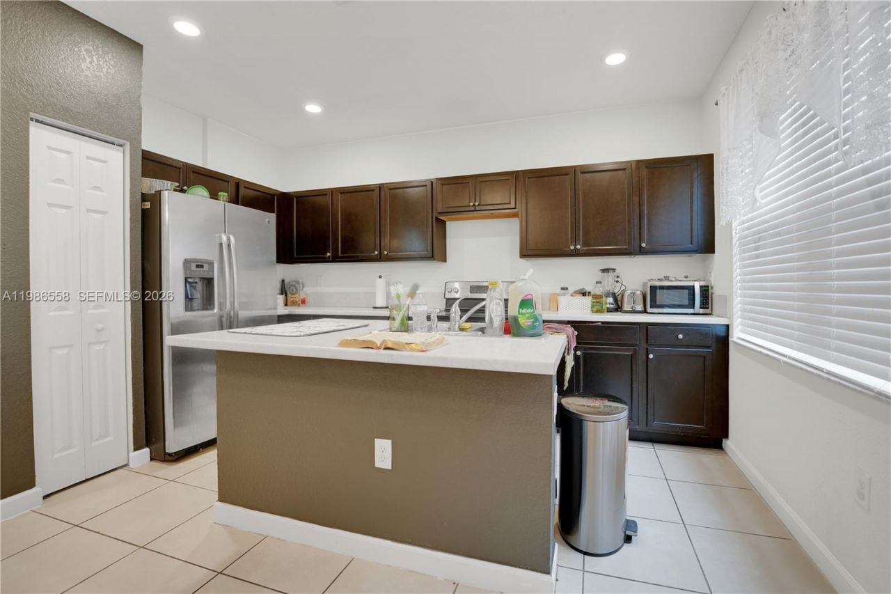 101 NE 37th Pl , Homestead, FL 33033 Photo