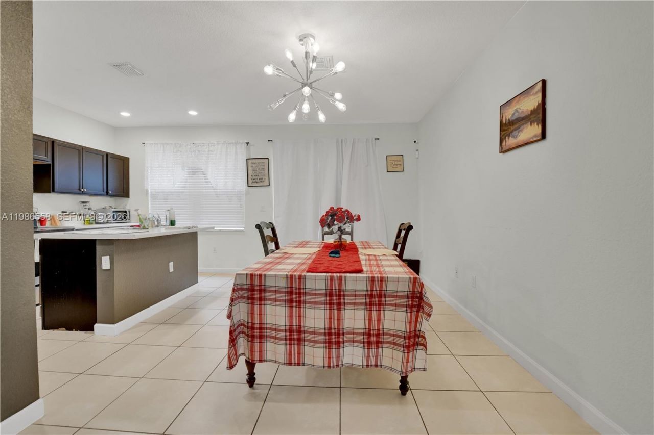 101 NE 37th Pl , Homestead, FL 33033 Photo