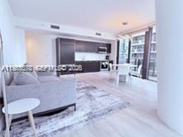 55 SW 9th St , Unit 3903, Miami, FL 33130