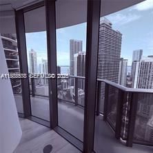 55 SW 9th St, Unit 3903, Miami, FL 33130 Photo