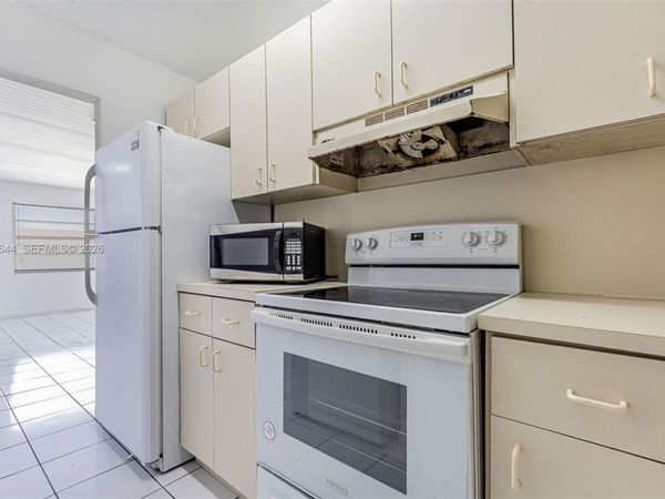 15260 SW 80th St, Unit 10, Kendall, FL 33193