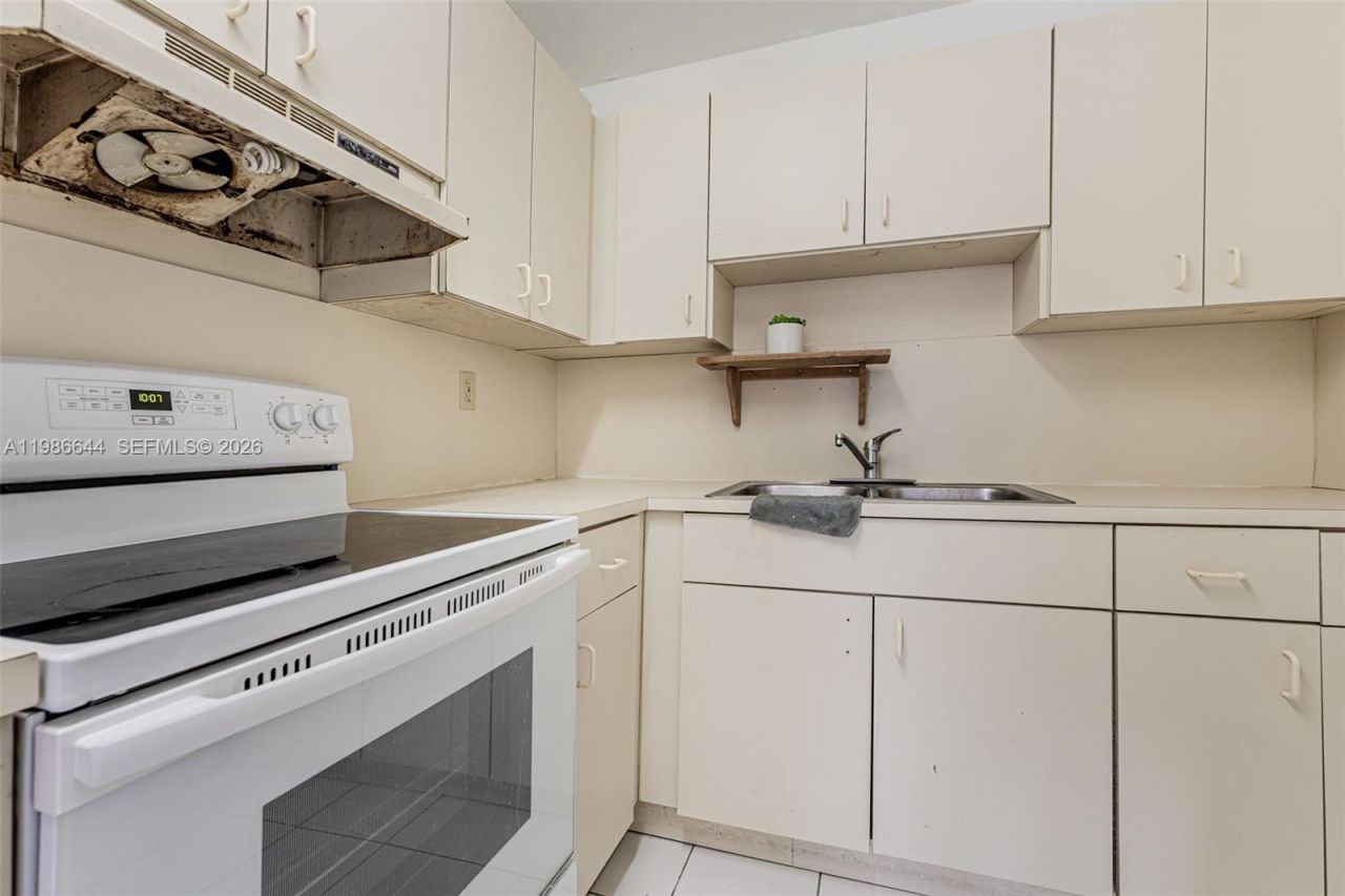 15260 SW 80th St, Unit 10, Kendall, FL 33193 Photo