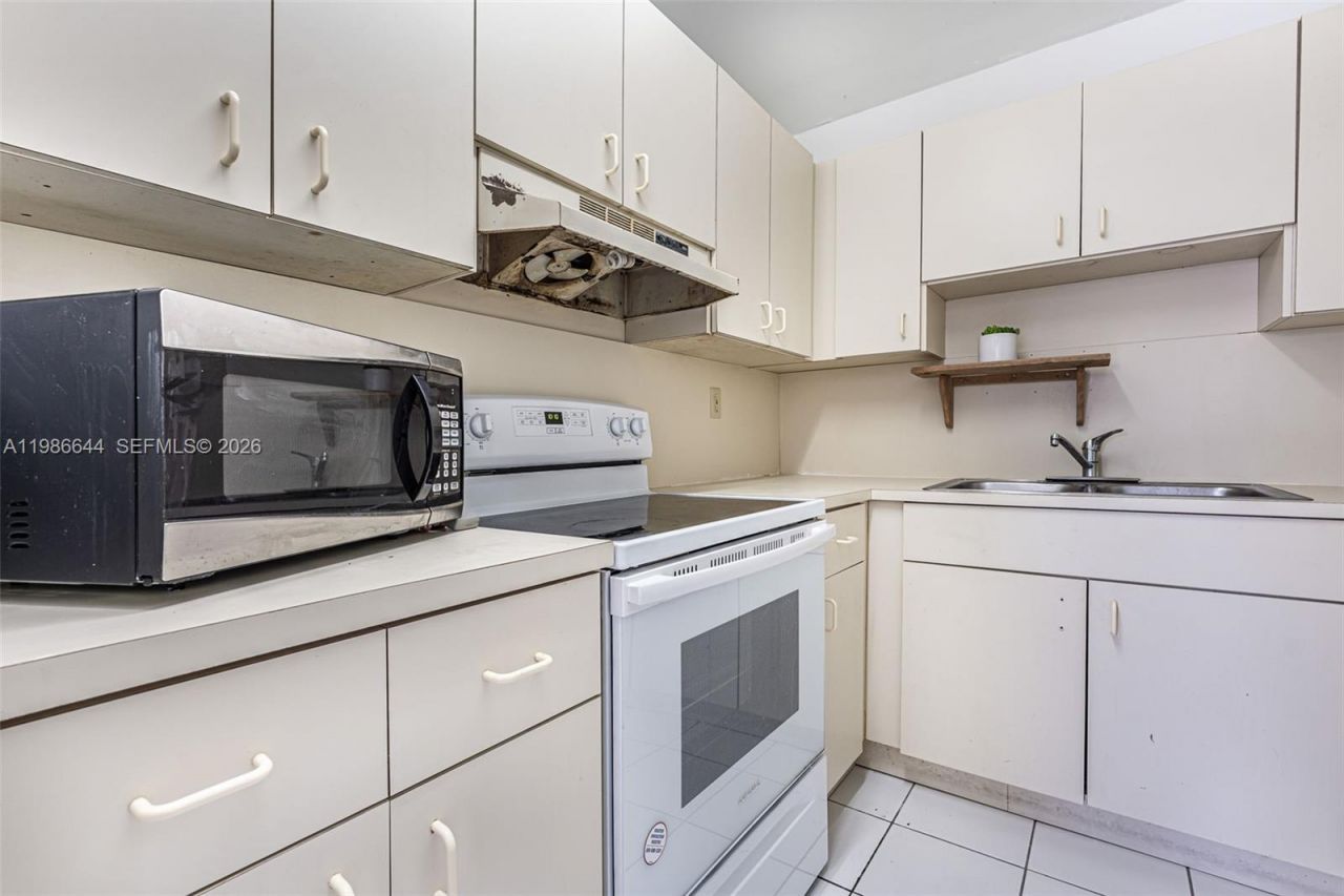 15260 SW 80th St, Unit 10, Kendall, FL 33193 Photo