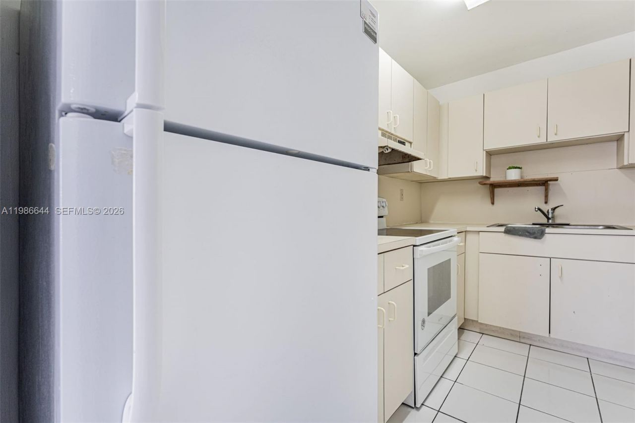 15260 SW 80th St, Unit 10, Kendall, FL 33193 Photo