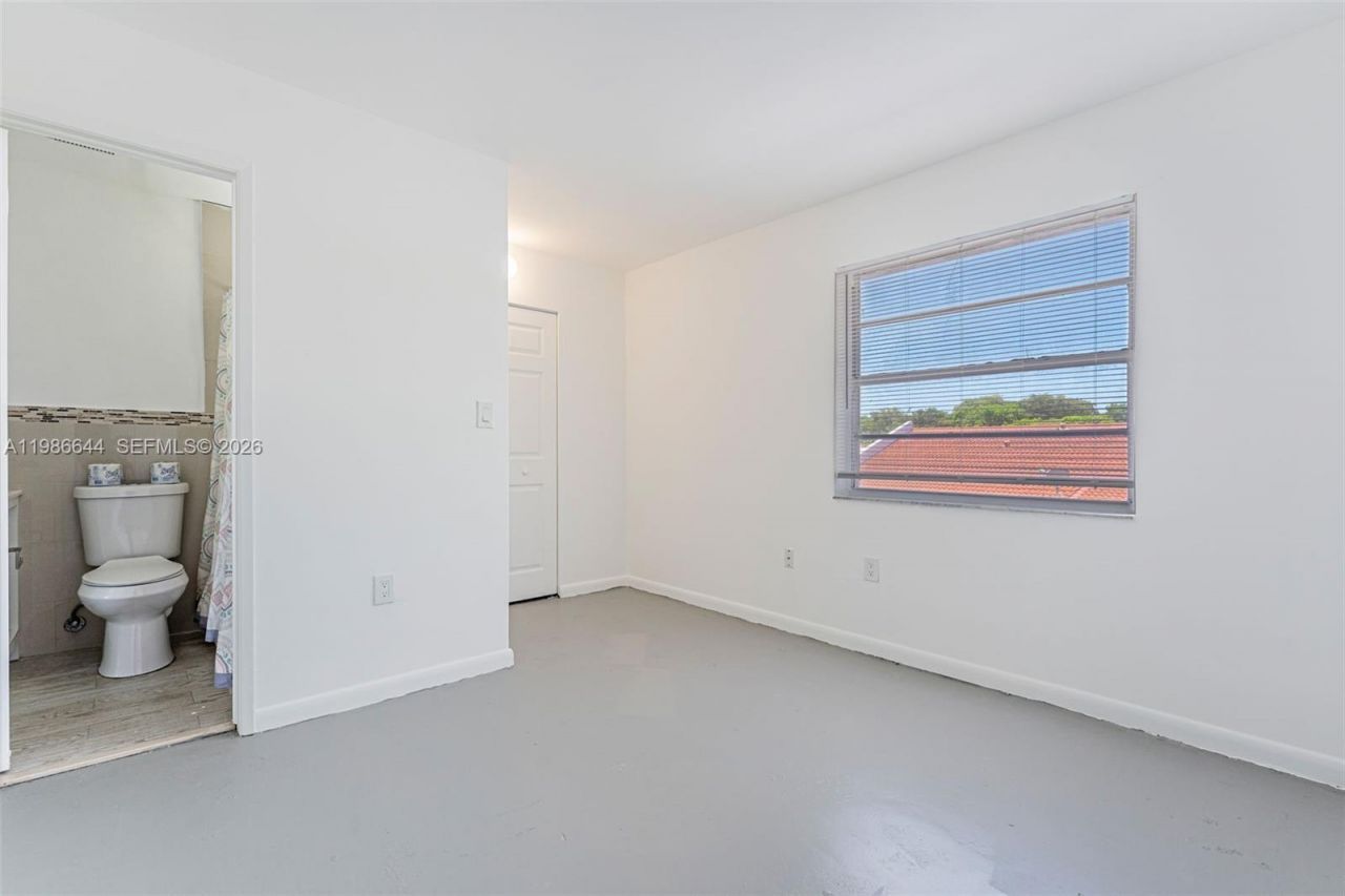 15260 SW 80th St, Unit 10, Kendall, FL 33193 Photo