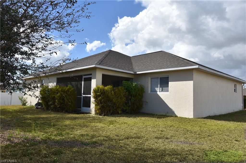 1724 SW 15th Ter, Cape Coral, FL 33991 Photo