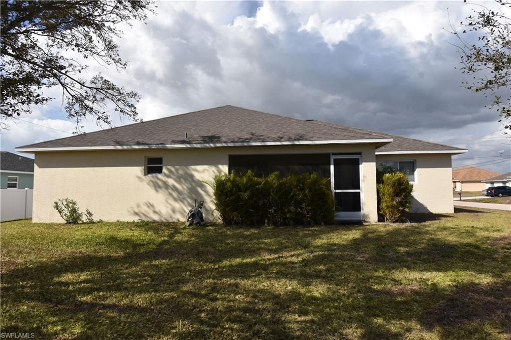 1724 SW 15th Ter, Cape Coral, FL 33991 Photo