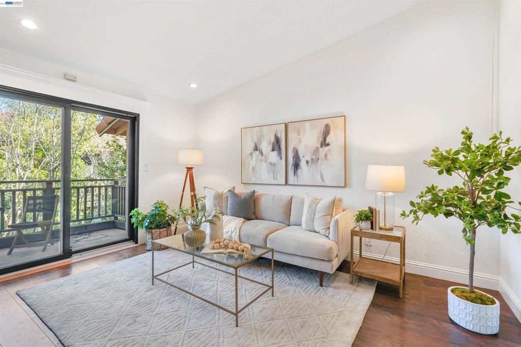 232 Race St, San Jose, CA 95126 Main Photo