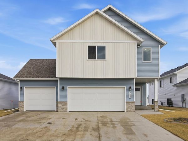 7274 29th Street S, Fargo, ND 58104
