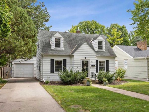 1534 10th Street S, Fargo, ND 58103