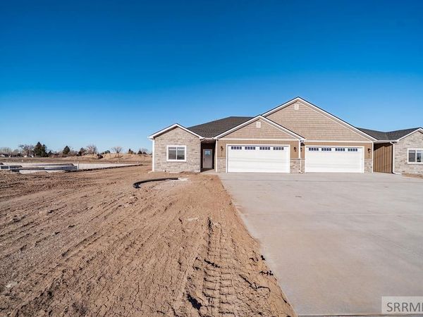 572 Zions St, SHELLEY, ID 83274