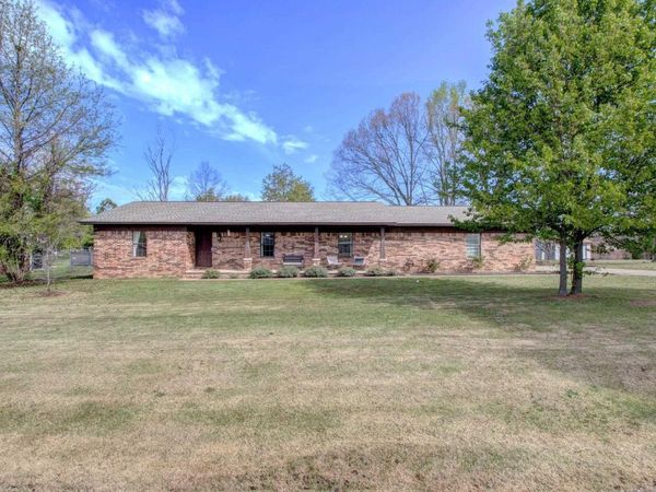 38 Country Wood Street, Cabot, AR 72023