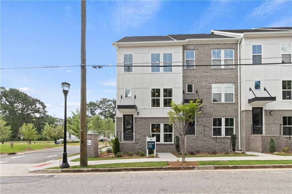 2578 Astaire Court, Atlanta, GA 30318 Main Photo