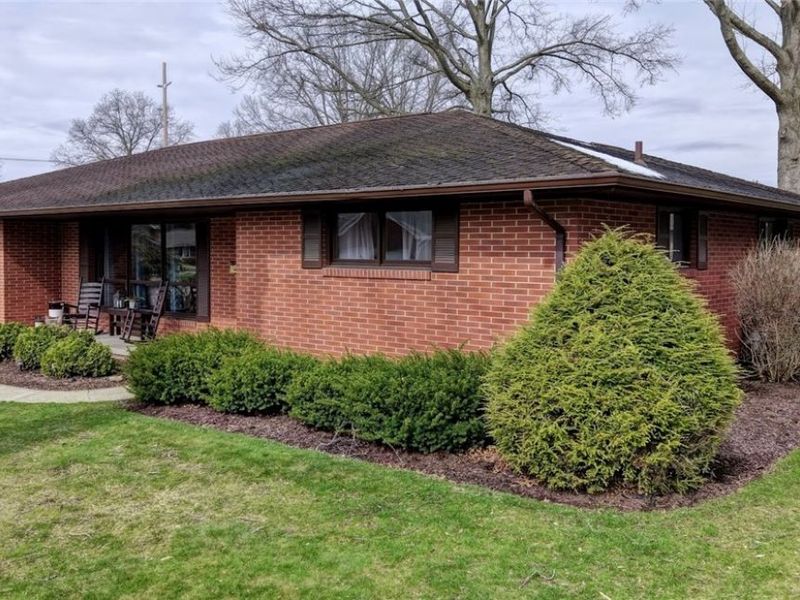 401 E 18th Street, Dover, OH 44622 Photo 2