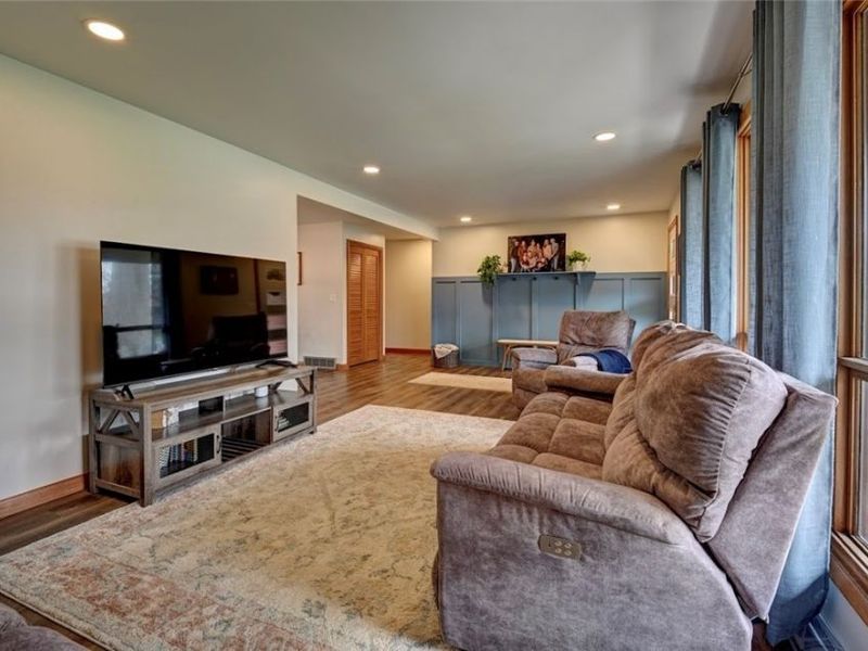 401 E 18th Street, Dover, OH 44622 Photo 7