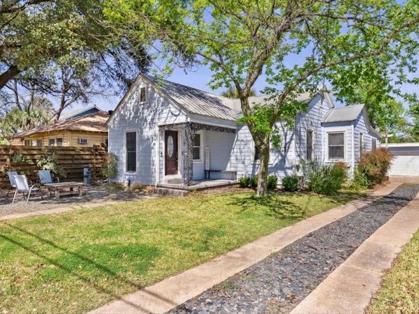 906 E 43rd ST , Austin, TX 78751