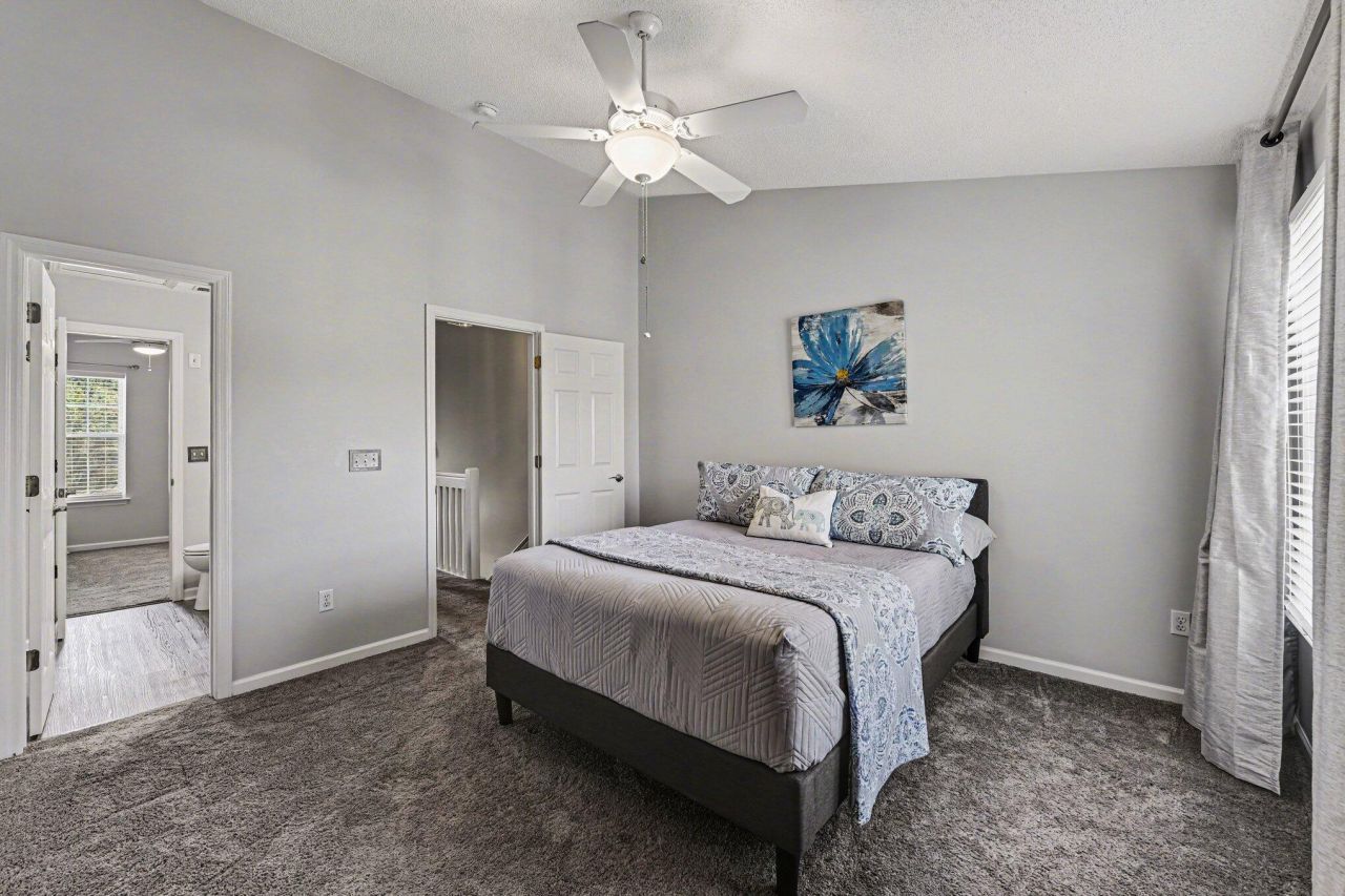 7965 Shadow Oak Drive Photo 16