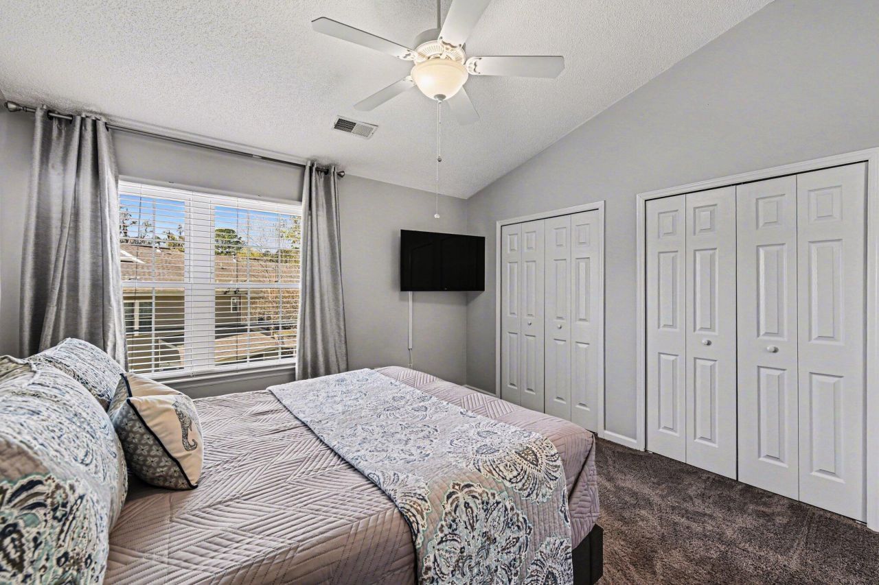 7965 Shadow Oak Drive Photo 17