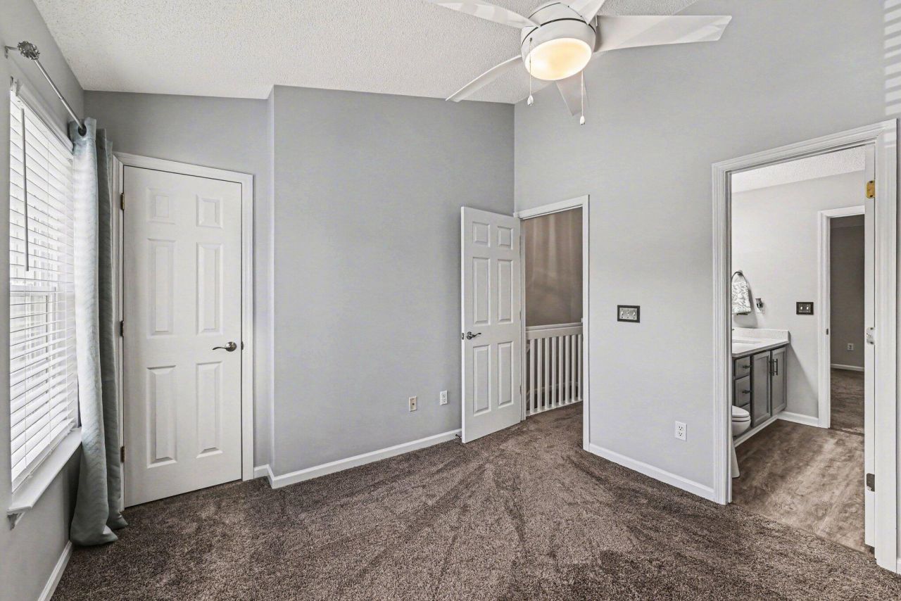 7965 Shadow Oak Drive Photo 20