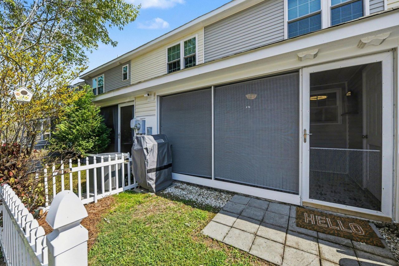 7965 Shadow Oak Drive Photo 23