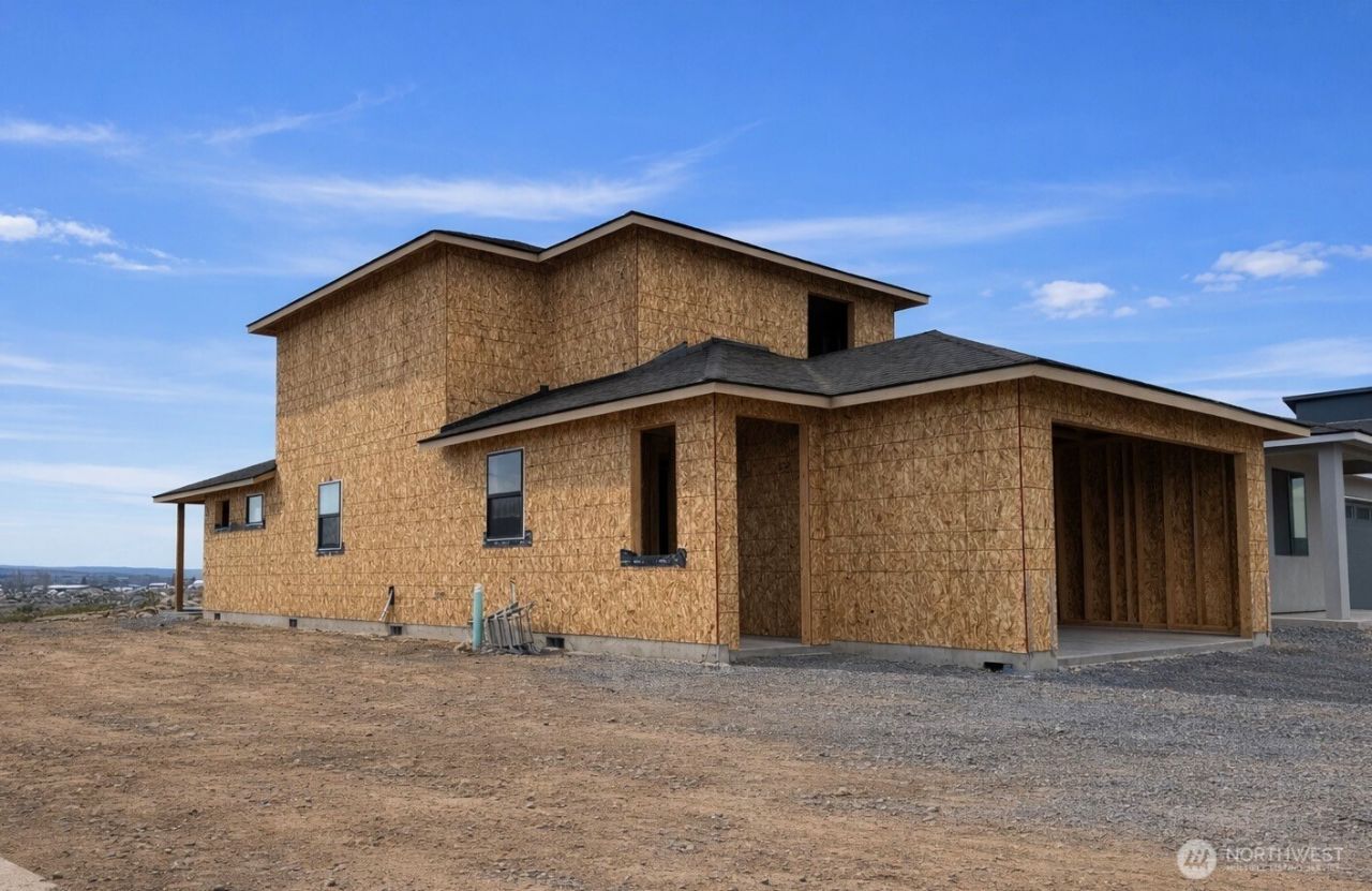 911 9th Avenue NE primary photo