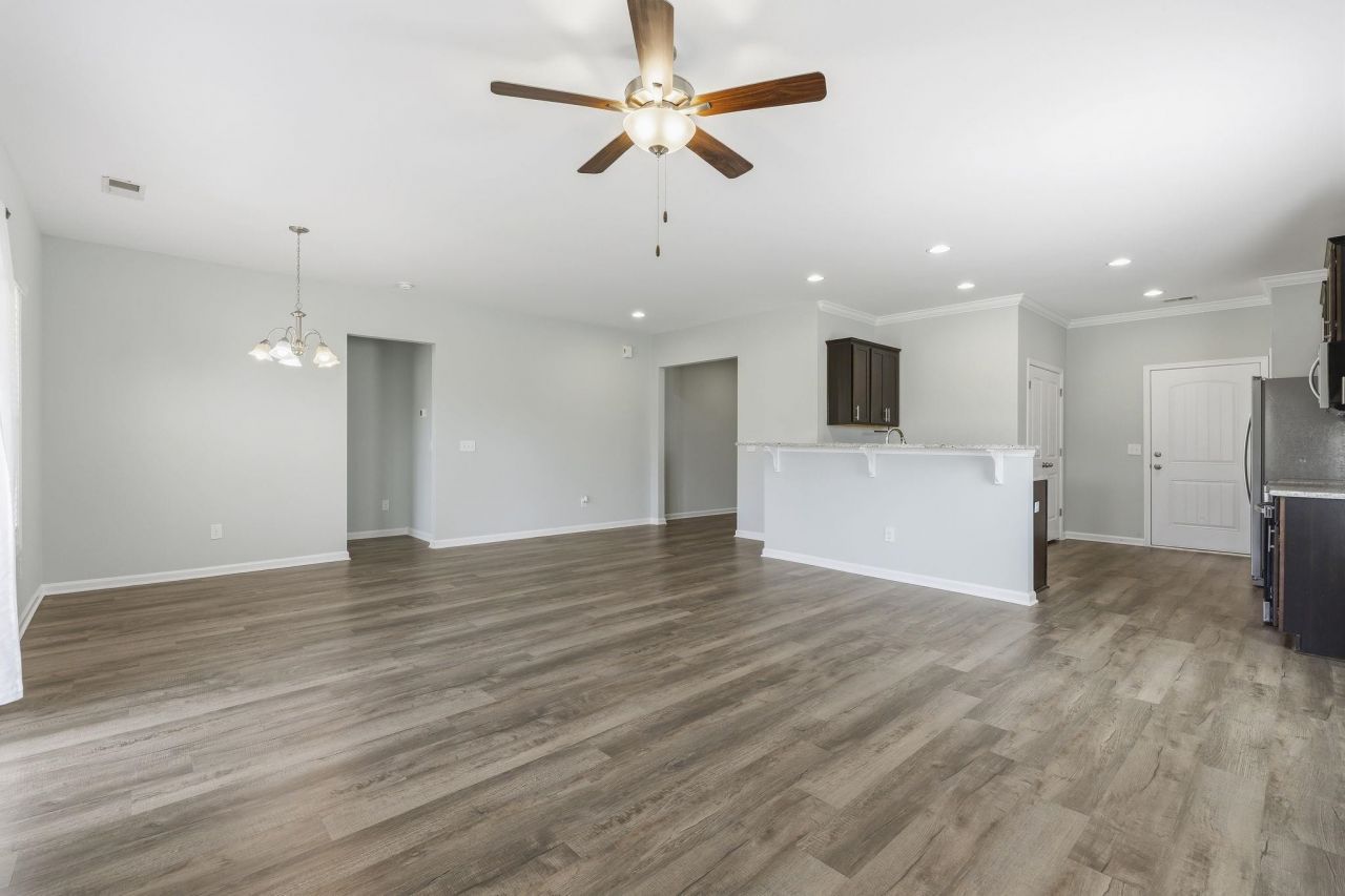 464 Honeyhill Loop  Photo 15