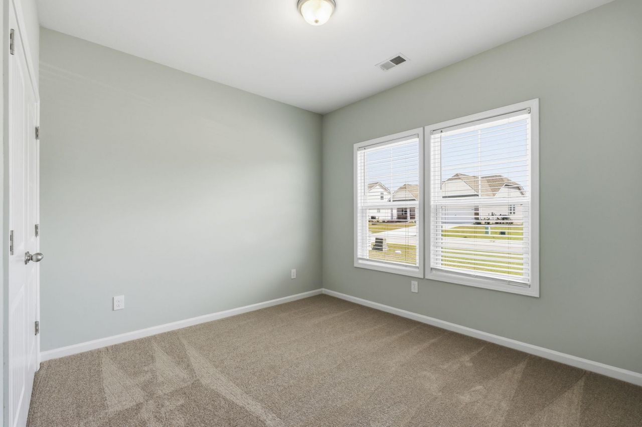 464 Honeyhill Loop  Photo 6